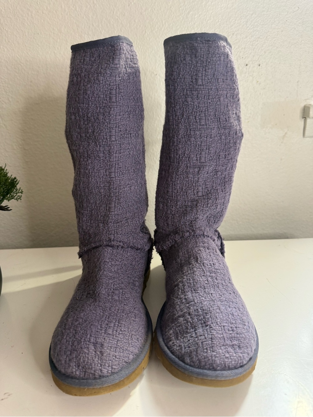 UGG Heirloom lace Up Tall boots size 8 Lavander Textured Mid-Calf Back Boots - Picture 3 of 6